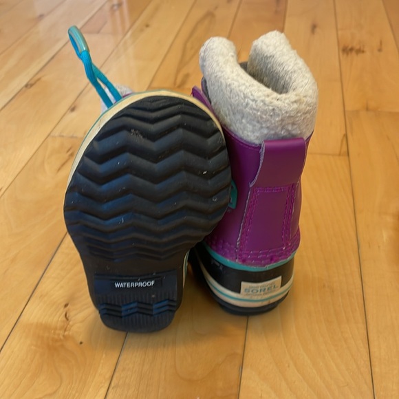 Yoot Pac™ Nylon Sorel boots- toddler size 8 - Picture 2 of 3